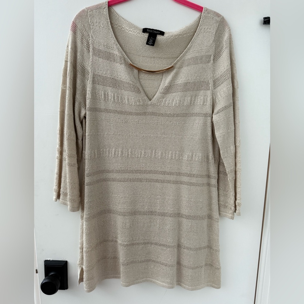 White House Black Market Beige Knit V-Neck Sweater